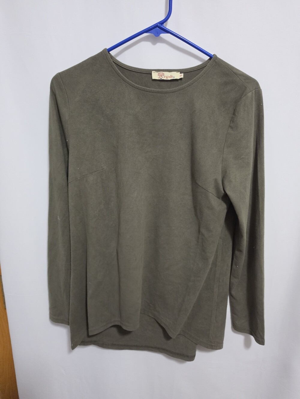 Axyeh Long Sleeve Top
